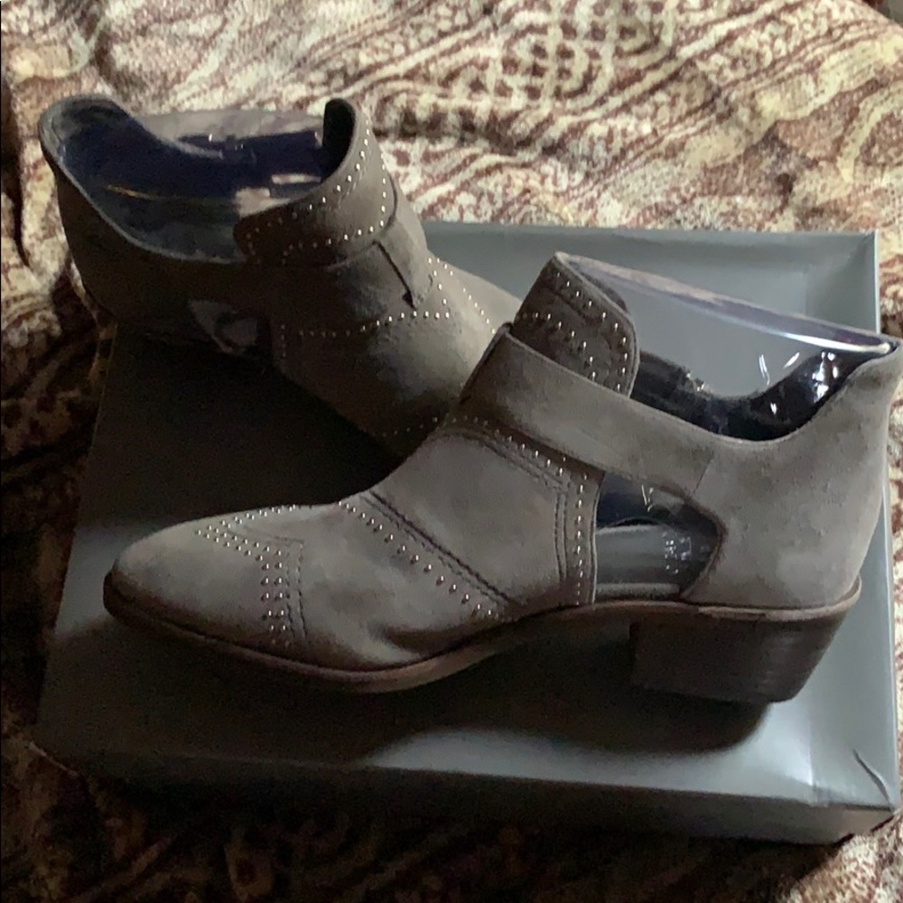 Vince Camuto  booties